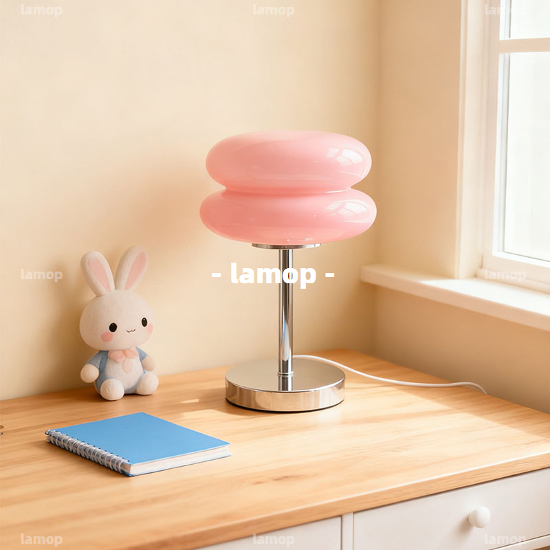 Cream Retro Bedside Table Lamp - Decor Lighting Lamps recension och pris
